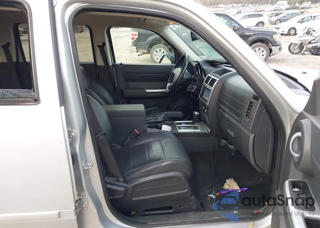 1D8GT58687W736513: 43961600