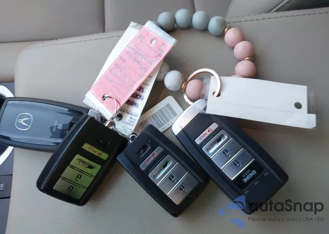 5J8TB4H59JL022904: 43961702