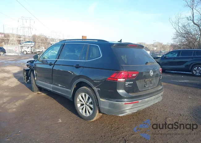 3VV2B7AX4JM156839: 43962775