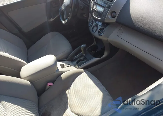 JTMBD31V275103880: 43962845