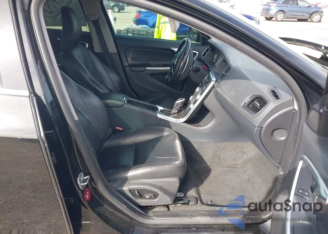 YV126MFK7G2393723: 43962898