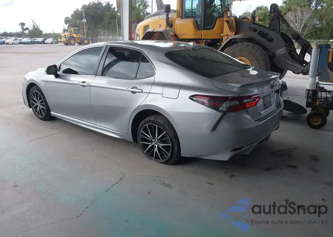 4T1G11AK8NU651907: 43963137