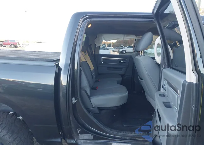 1C6RR7LT4JS108243: 43963313