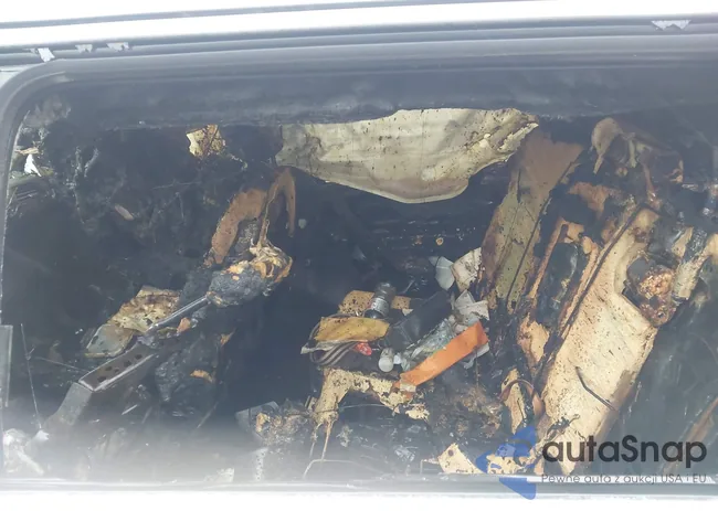 3VV3B7AX1JM078377: 43963317