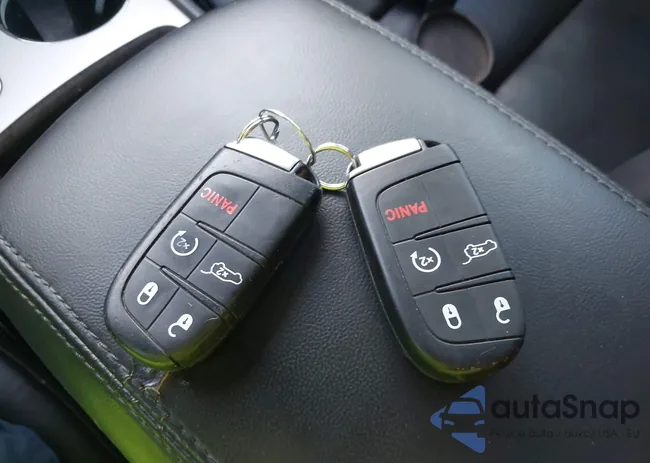 1C4RJEBG2KC657136: 43962477