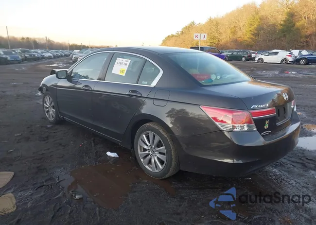 1HGCP2F70BA141478: 43963790