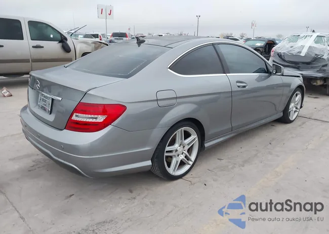 WDDGJ4HB8DF976187: 43963853