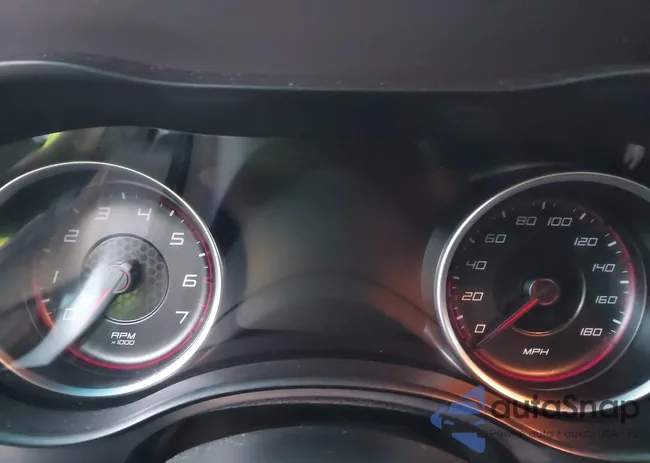 2C3CDXGJ3MH568774: 43964037