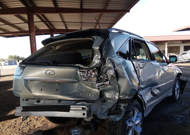 2T2GK31U89C071229: 43964747