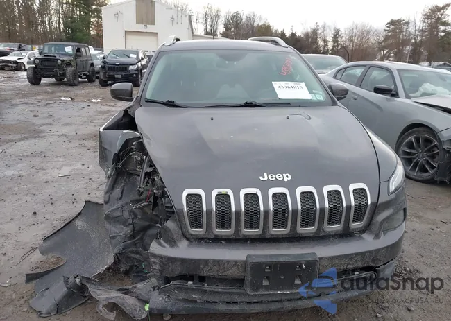 1C4PJMCB8HW668833: 43964813