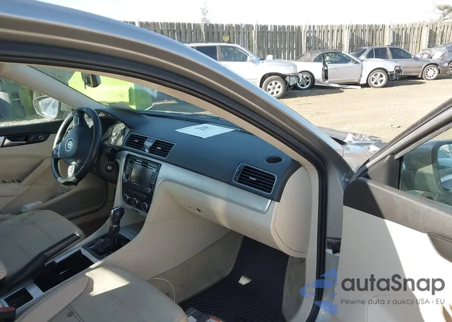 1VWBP7A30CC021887: 43964830