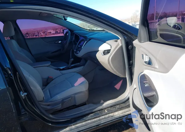 1G1ZE5ST1GF227372: 43964831