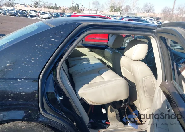 1G6KD57Y88U132341: 43964895