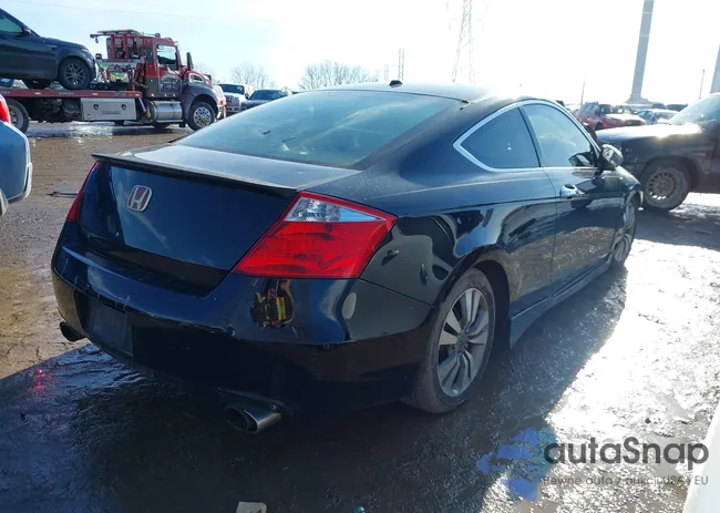 1HGCS12809A001318: 43965171