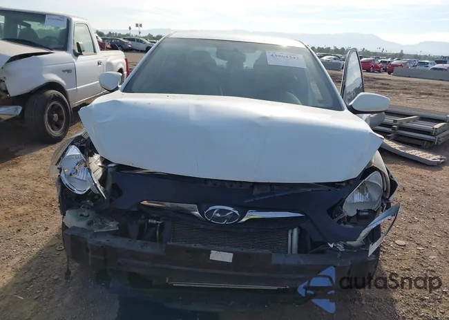 KMHCU4AEXCU148832: 43964342