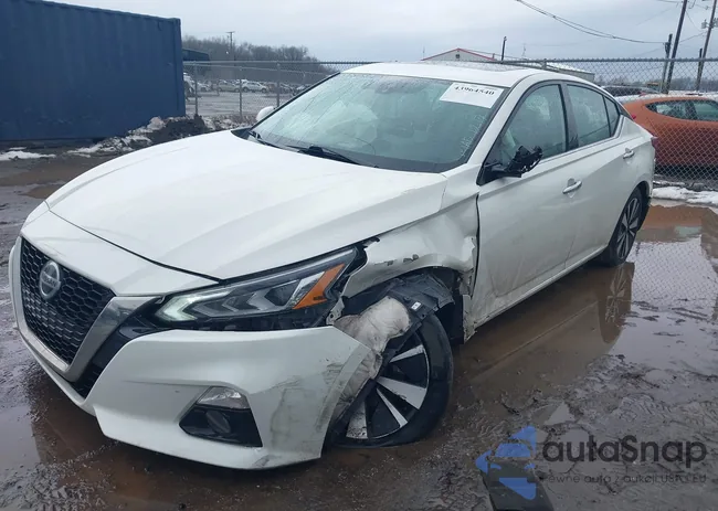 1N4BL4EW7LC233077: 43964540