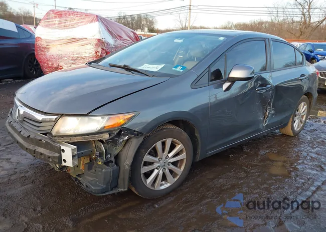 2HGFB2F9XCH322815: 43964576