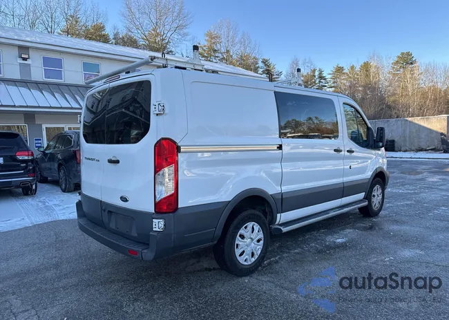 1FTYR1YM7HKA91645: 43964641