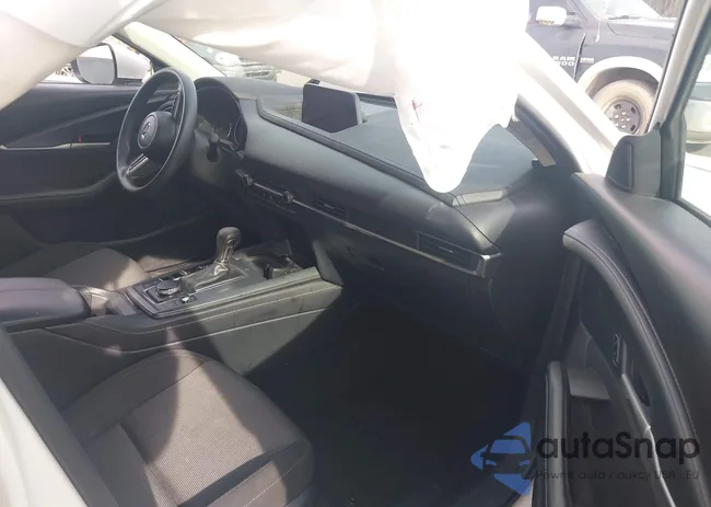 3MVDMBAL2NM403281: 43964663