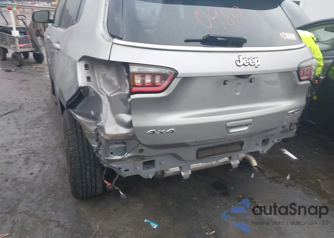 3C4NJDBB7NT133230: 43964679