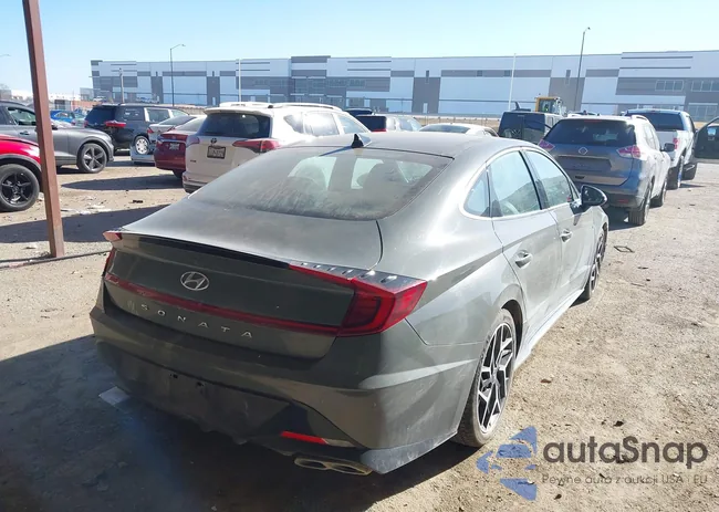 5NPEK4JC1MH097279: 43964713