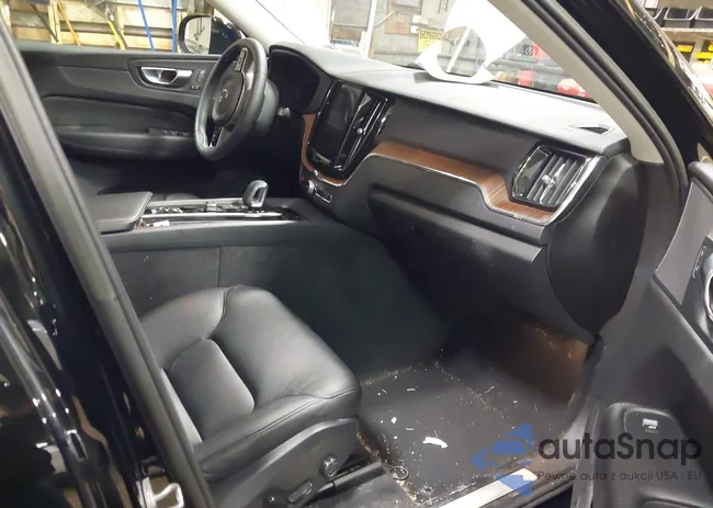 YV4L12RW7P1288940: 43966152