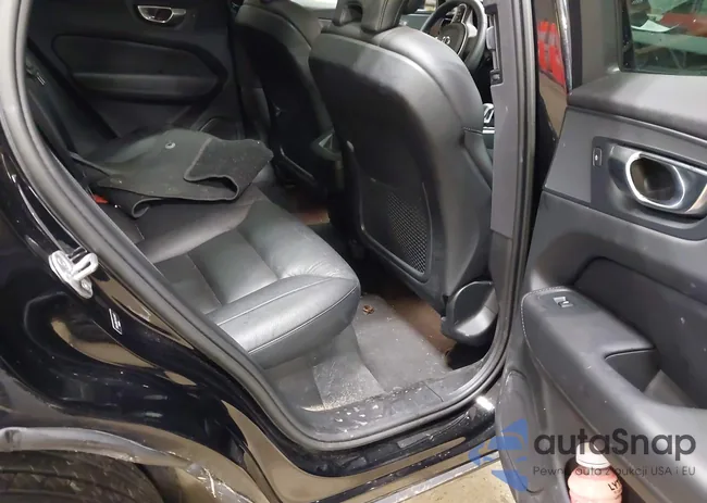 YV4L12RW7P1288940: 43966152