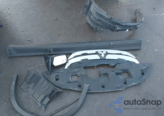 JA4AP4AU8LU027009: 43965383