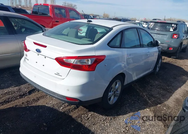 1FADP3F26EL414810: 43965388