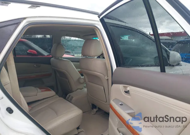 2T2HK31U18C048233: 43965536