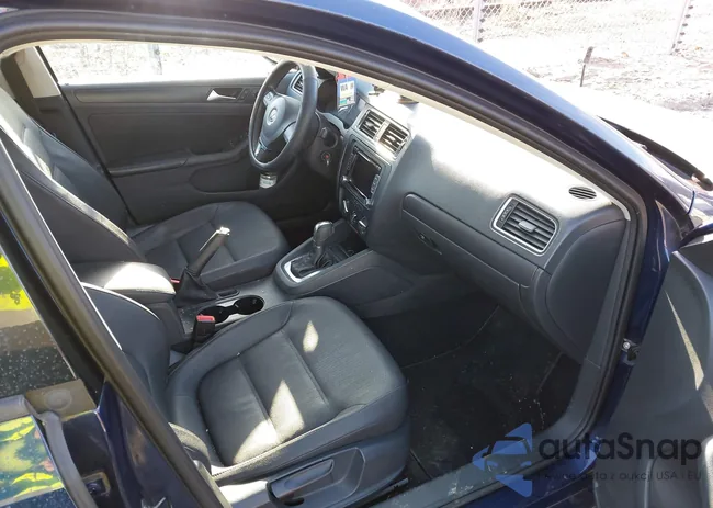 3VWDP7AJ3CM350413: 43966825