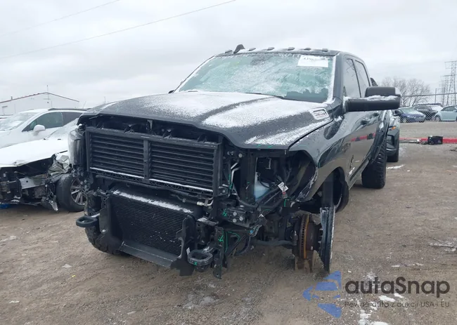 3C6UR5DL6NG185819: 43967048