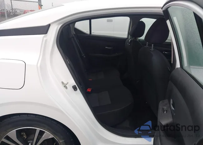 3N1AB8CV2MY210568: 43967129