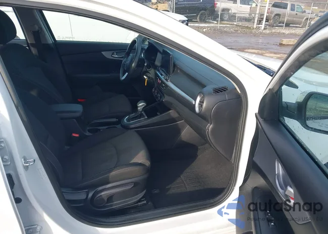 3KPF24AD4NE428083: 43967140