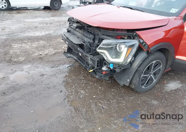 KNDCR3LE2P5108466: 43967240