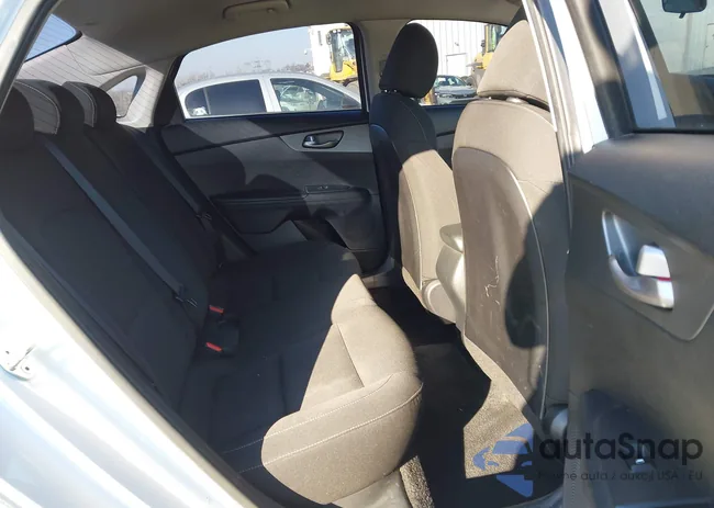 3KPF24AD1LE174538: 43966719