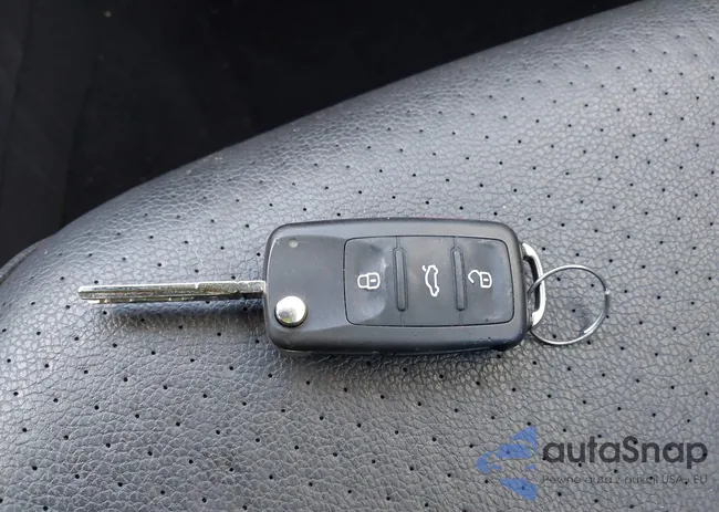 3VWD17AJ1FM250090: 43967803