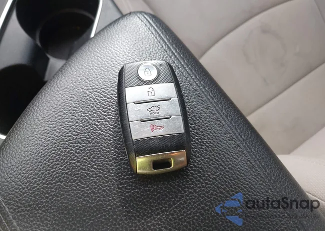 KNAGM4AD6E5076633: 43967828