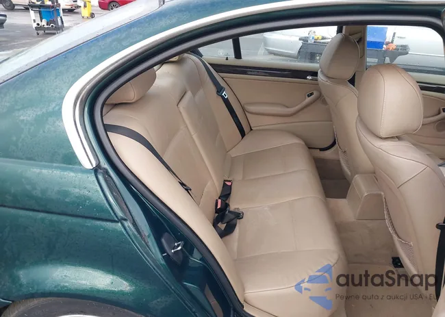 WBAAM534XYJR61034: 43967833