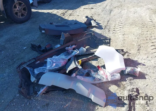 SALCR2RX4JH762628: 43967892