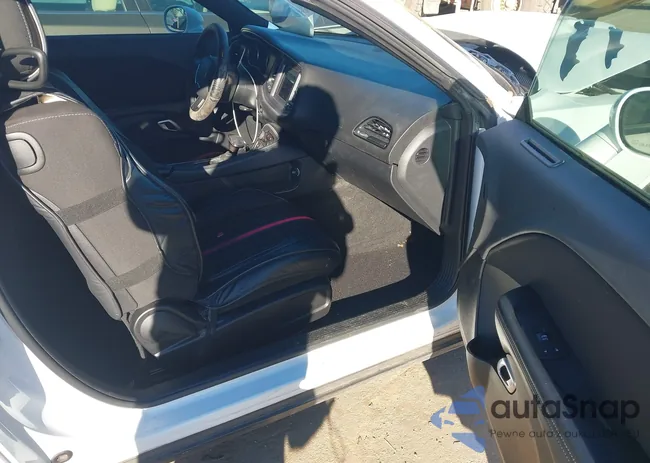 2C3CDZJG1NH113626: 43967911