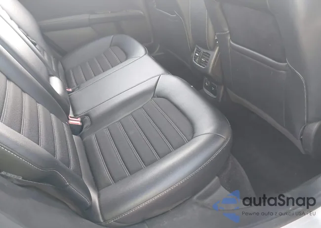 3FA6P0LU4JR257206: 43968003