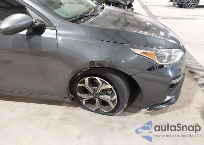 3KPF24AD4ME403943: 43968016