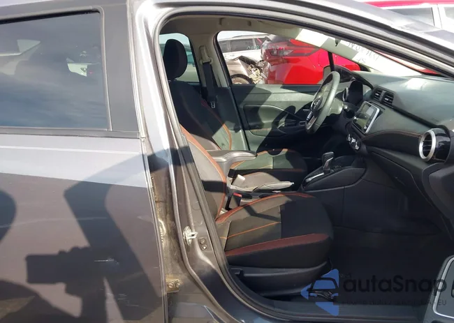 3N1CN8FV2ML853656: 43968086