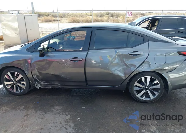 3N1CN8FV2ML853656: 43968086