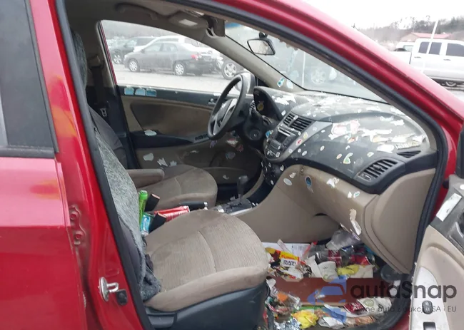 KMHCT4AE3GU120752: 43967382