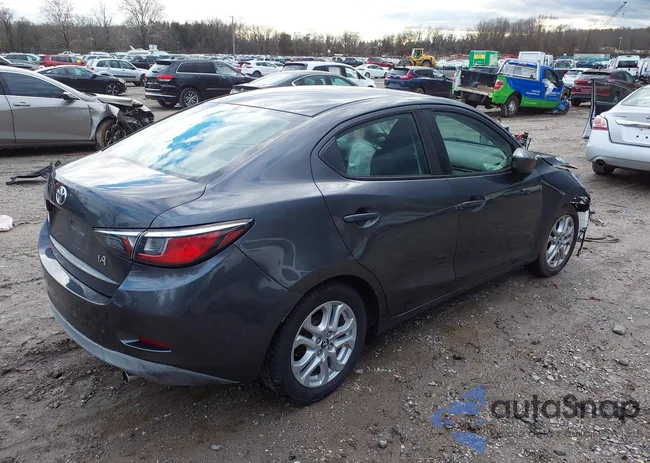 3MYDLBYV3HY173485: 43967670