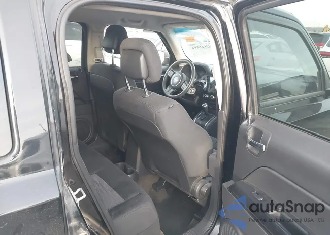 1C4NJRBB9ED688490: 43968896