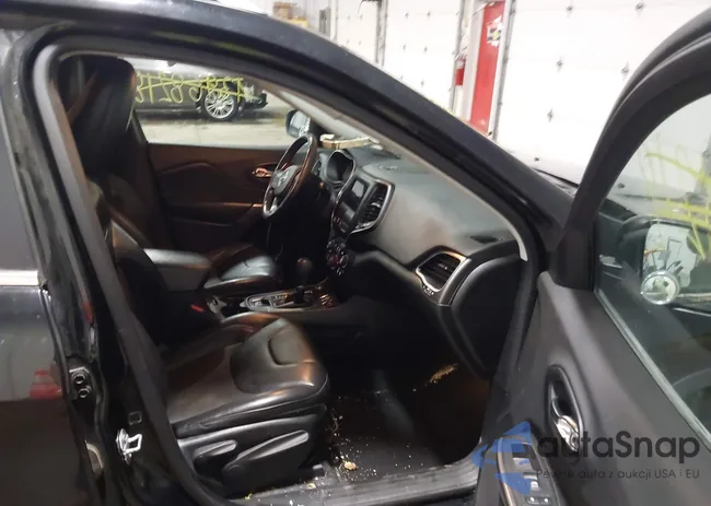 1C4PJMLX1KD371451: 43969122