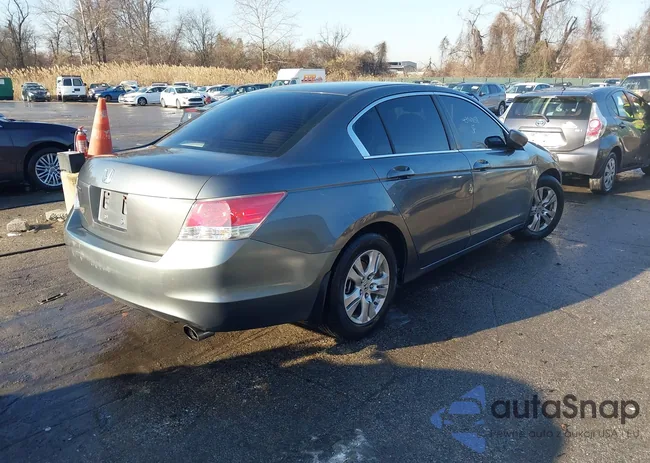 1HGCP2F41AA073356: 43969138